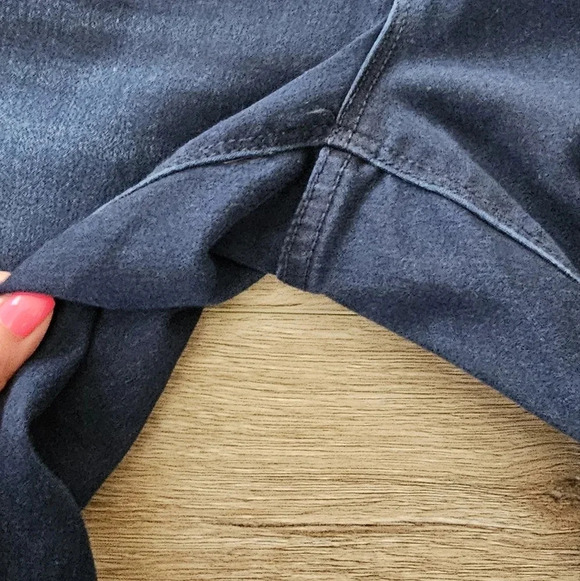 High Rise Capri - Picture 9 of 10